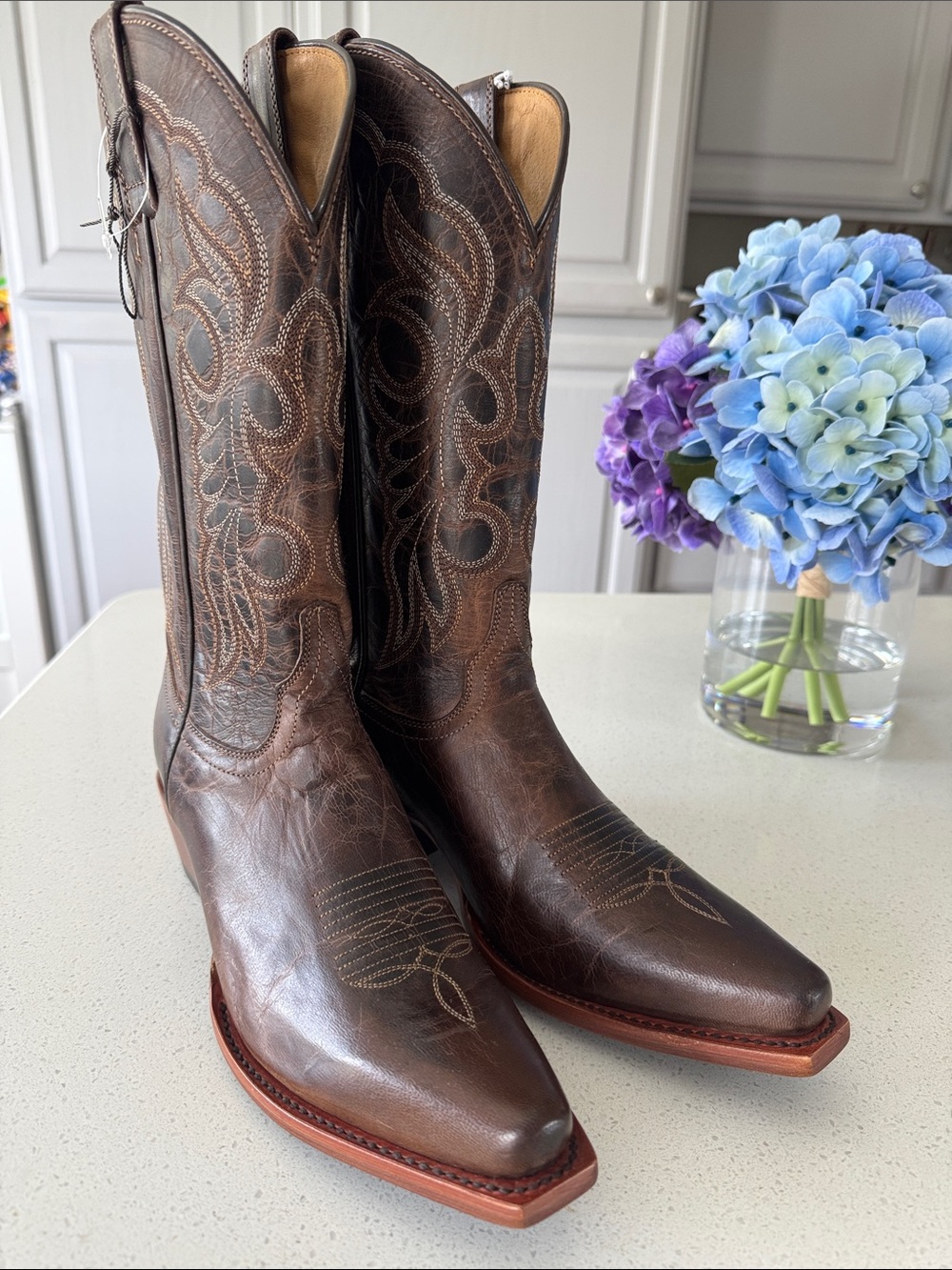 Shyanne, Classic Brown Leather Women's Western Boots. style is Loretta